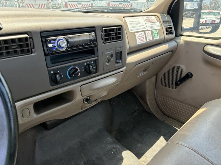 2004-ford-f250-xl-image-15