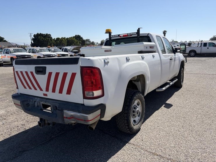 2012-gmc-sierra-2500-image-3