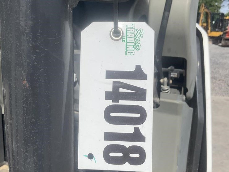 2019-bobcat-e32i-image-18