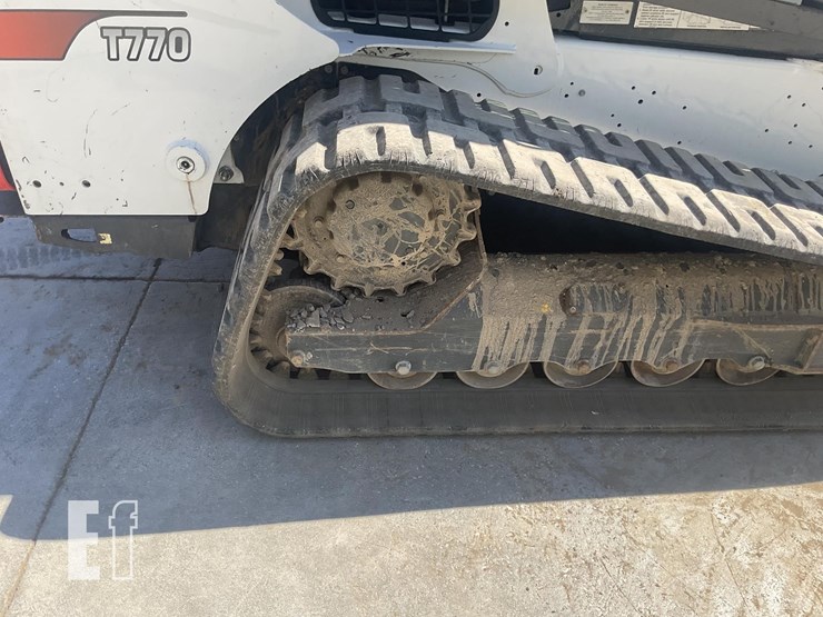 2023-bobcat-t770-image-11