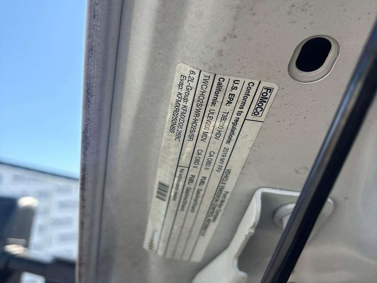 2019-ford-f250-image-10