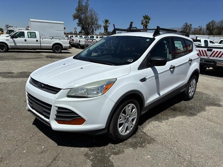 2016-ford-escape-image-1