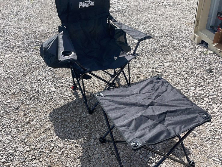 collapsible-camping-chair.-black.-comes-with-foot-stool-and-storage-bag!-image-2