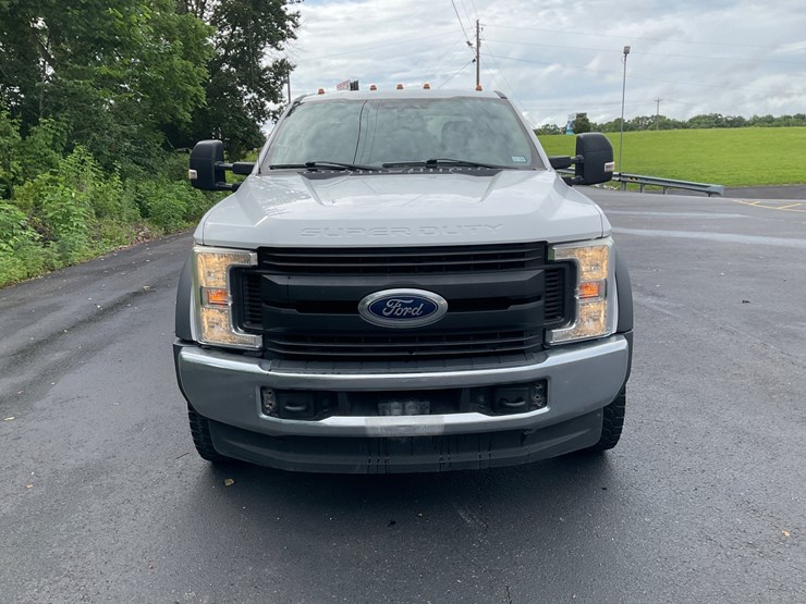2019-ford-f550-image-2