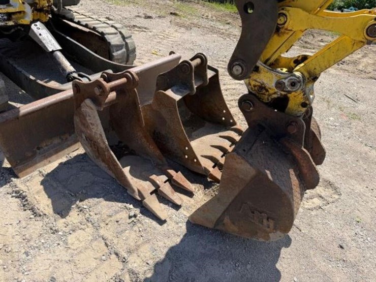 2008-yanmar-vio35-5b-image-15