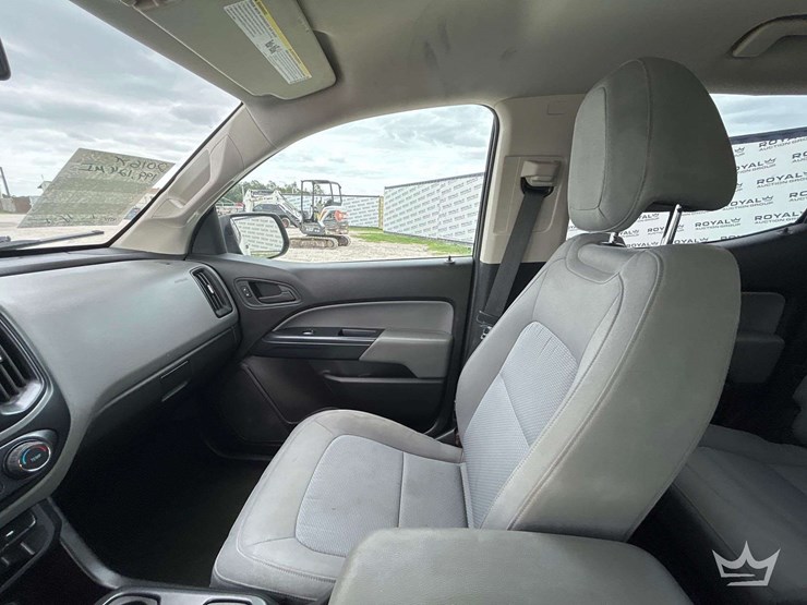 2016-chevrolet-colorado-image-19