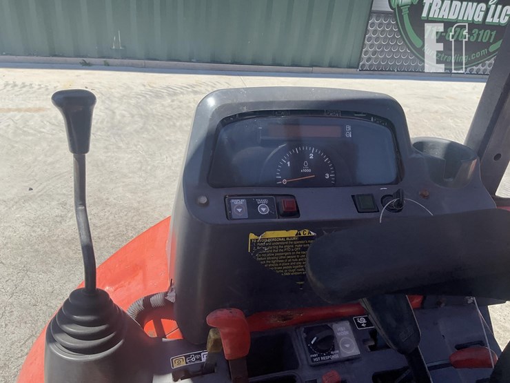 2014-kubota-l45-image-13