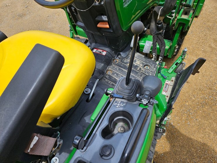 john-deere-1025r-image-34