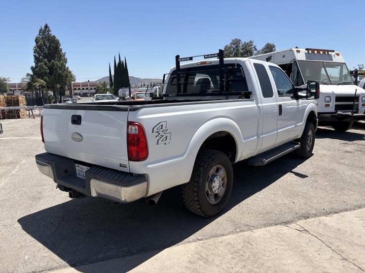 2011-ford-f250-image-3