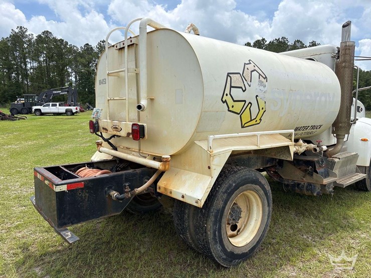 2017-peterbilt-337-image-18