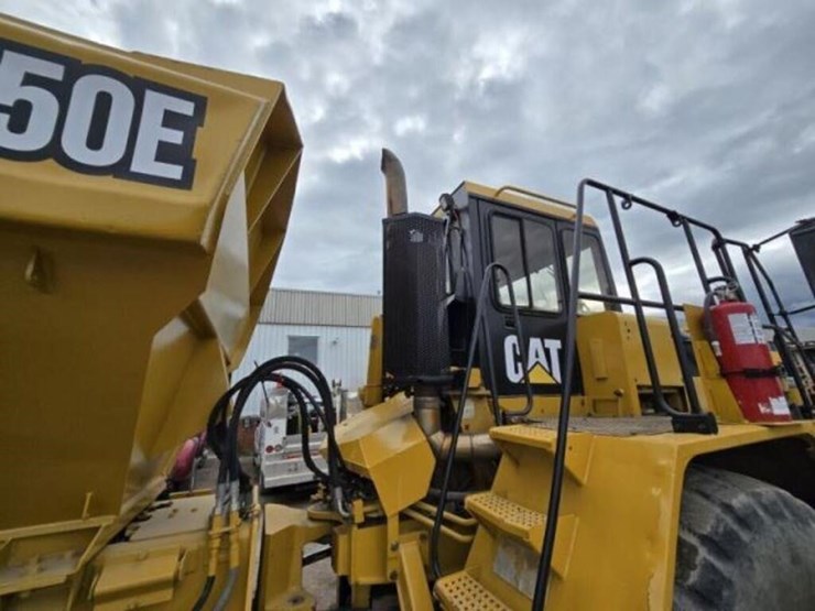1996-caterpillar-d250e-image-34