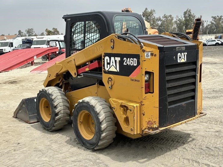 2014-caterpillar-246d-image-4