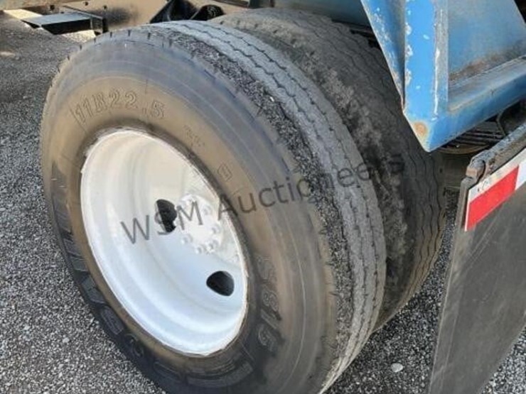 2007-international-durastar-4300-image-7