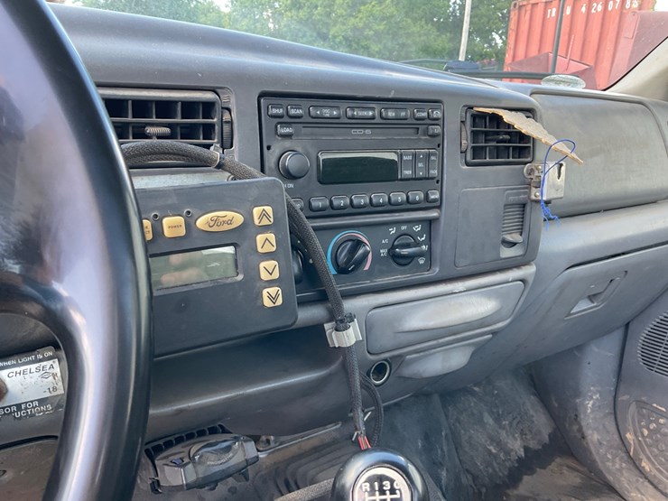 2000-ford-f550-image-14