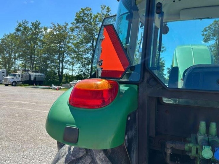 2016-john-deere-5085e-image-47