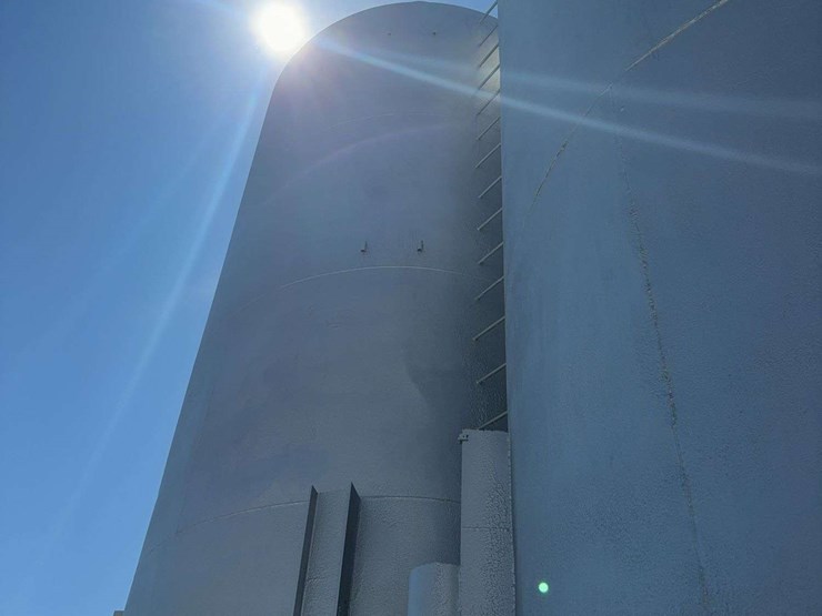 2-large-steel-fertilizer-or-storage-tanks,-holds-40-50-ton-a-piece,-around-100-ton-between-both,-welded-as-one-unit,-buyer-is-responsible-for-removing-and-loading-image-7