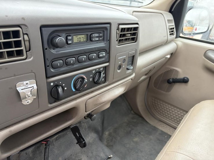 2001-ford-f250-image-15