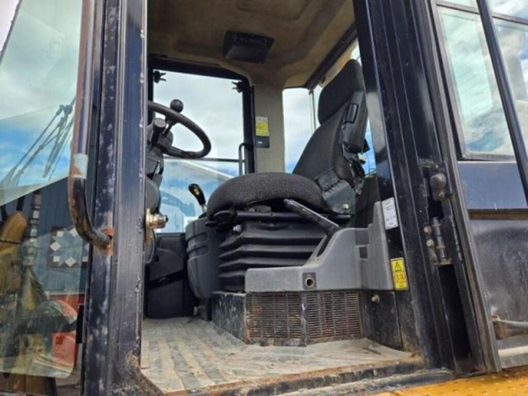 2010-caterpillar-924h-image-29