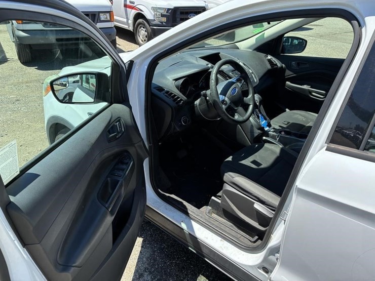 2016-ford-escape-image-18