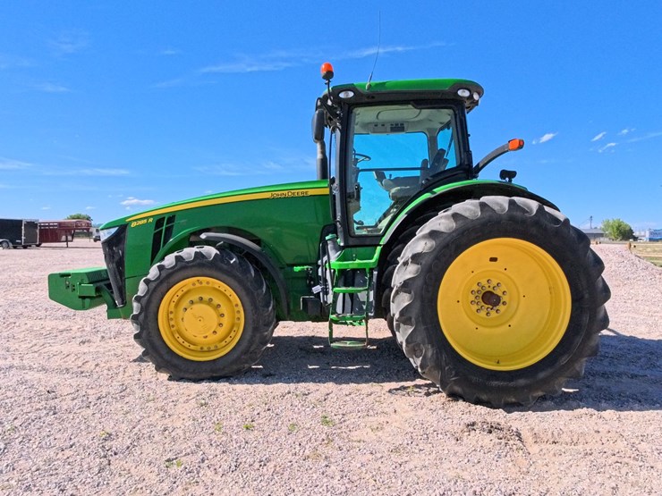 john-deere-8285r-image-2