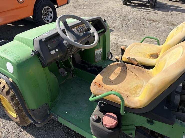 john-deere-gator-image-14