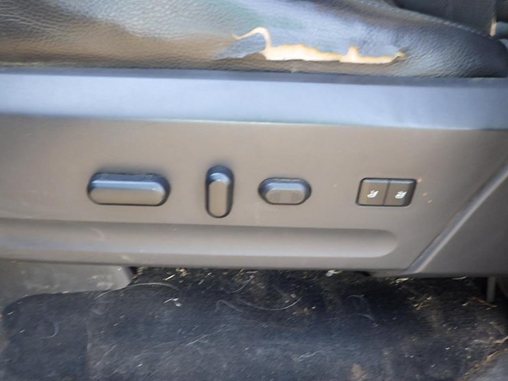 2010-ford-expedition-image-24