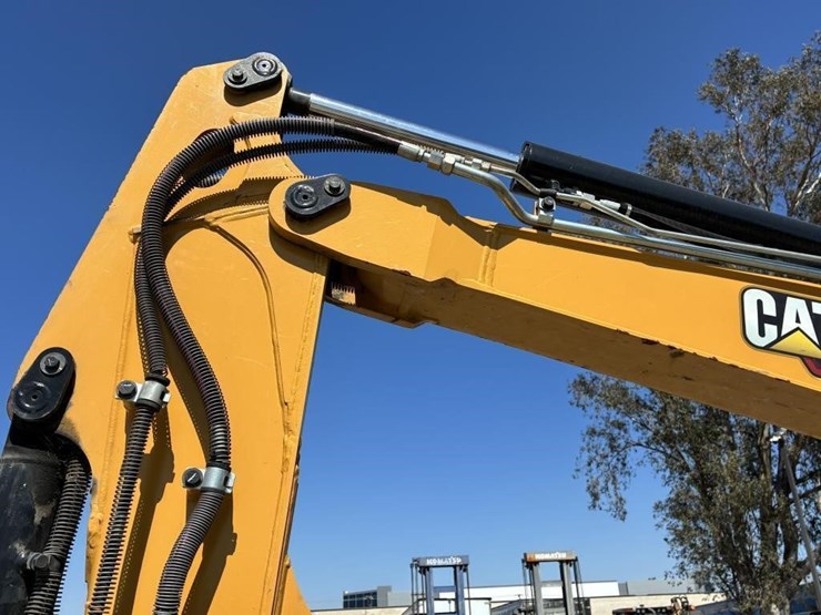 2020-caterpillar-303.5-image-9