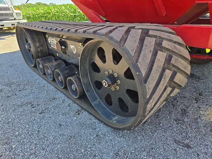 2021-j&m-1112-x-tend-series-grain-cart,-roll-tarp,-1,150-bushel,-storm-tracker-hd-oil-hub-tracks,-big-1000pto,-extended-reach,-hyd.-adjust-spout,-bullet-auger,-20''-auger,-scales,-s/n--1803329-image-14