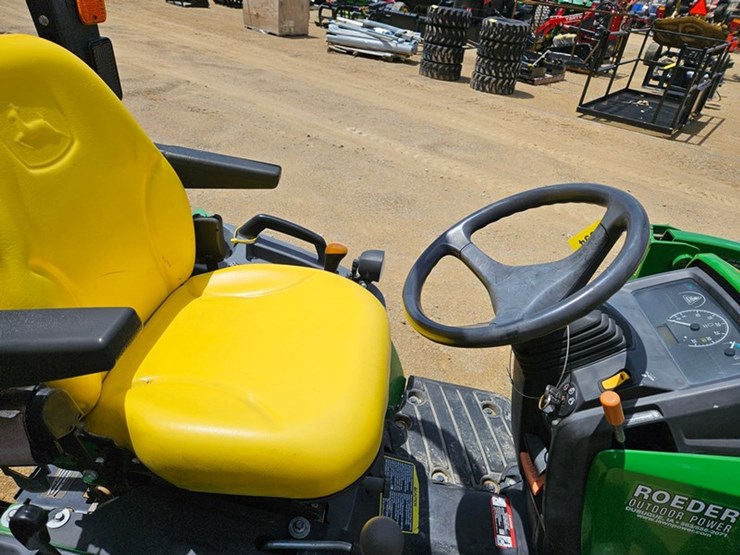 john-deere-1025r-image-30