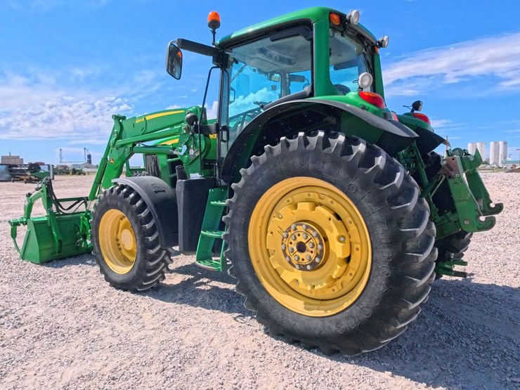 2011-john-deere-7530-premium-image-3