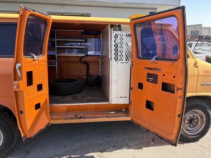 1992-utility-van-image-11