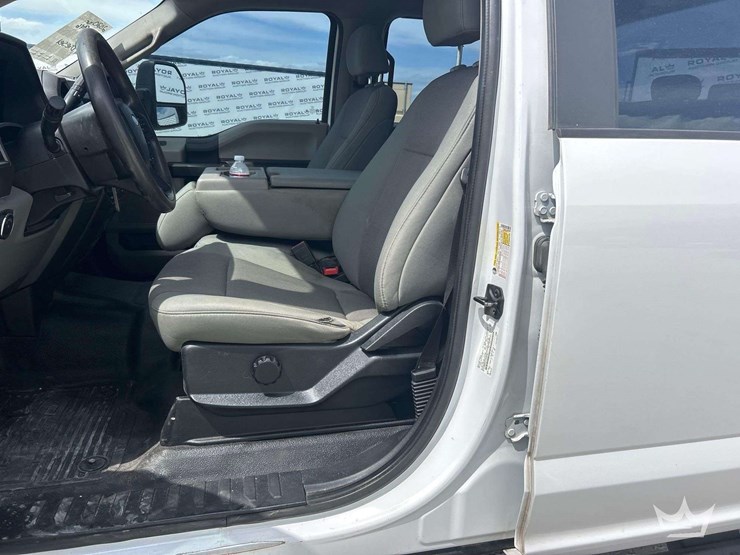 2020-ford-f350-image-13