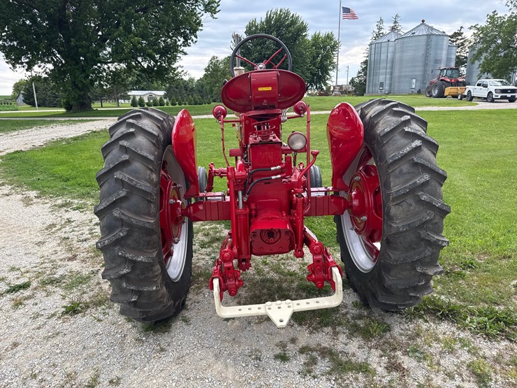 1954-farmall-international-300-image-6