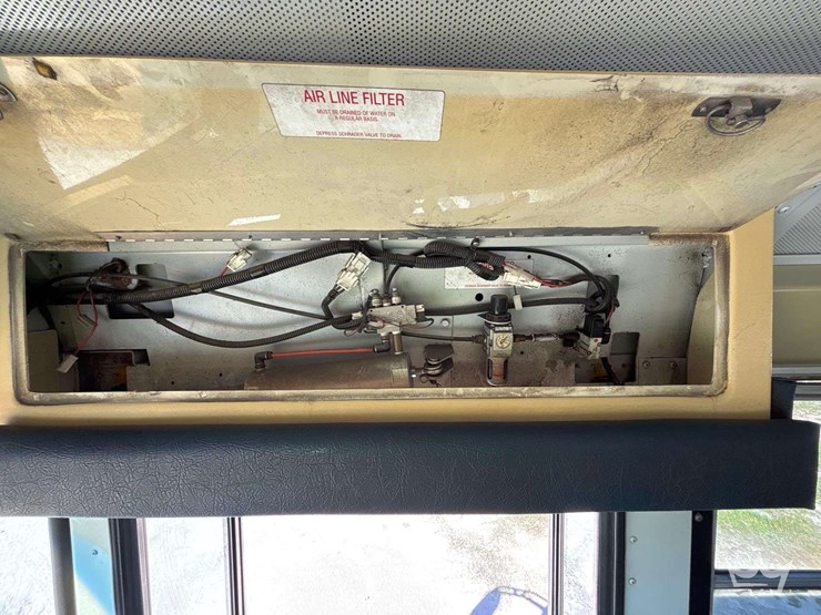 2009-ic-corporation-pb105-school-bus-image-23
