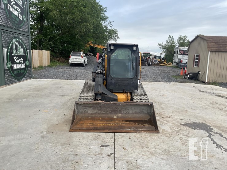 2021-jcb-3ts-8t-image-7