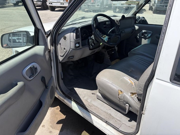 1997-chevrolet-2500-image-14