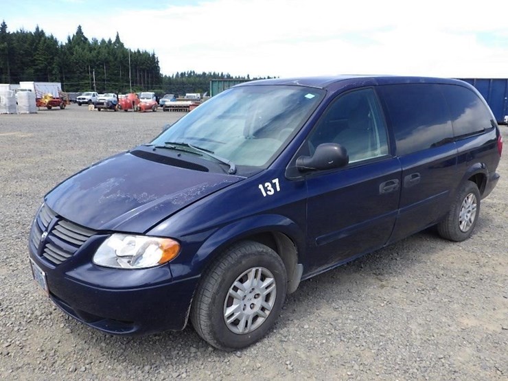 2006-dodge-grand-caravan-image-1
