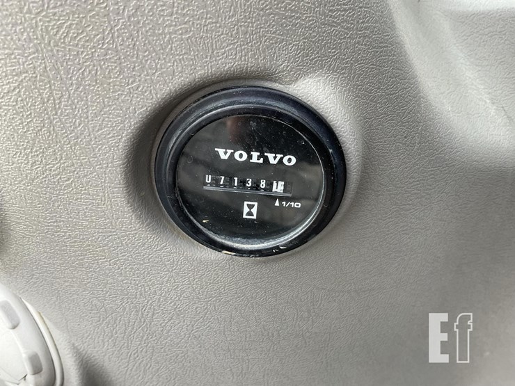 2016-volvo-ec220el-image-17