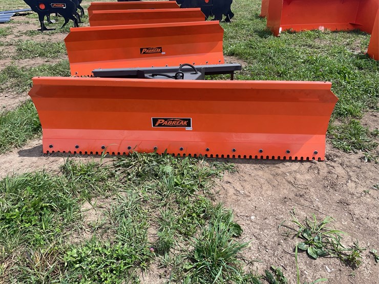 pabreak-skid-steer-hydraulic-dozer-blade-image-1