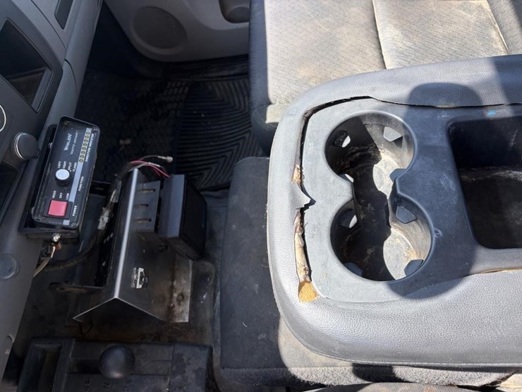 2012-gmc-sierra-2500-image-18