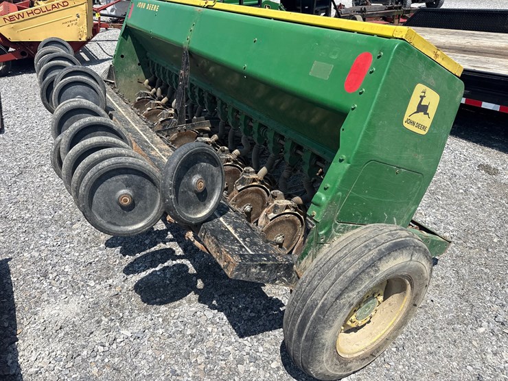 john-deere-8200-image-2