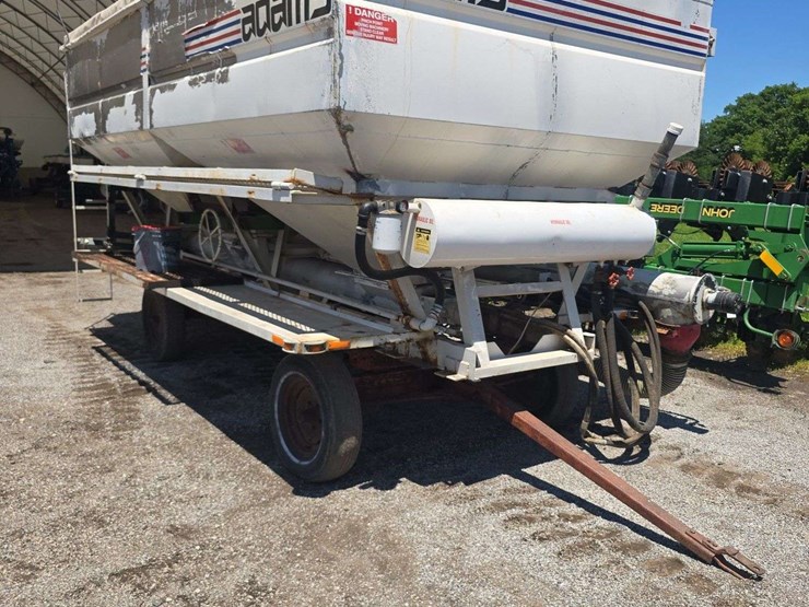 12-ton-adams-fertilizer-tender-on-running-gear,-used-last-fall,-hyd.-drive-controls,-2-compartments,-roll-tarp-image-3