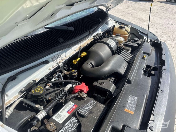 2019-ford-e350-image-9