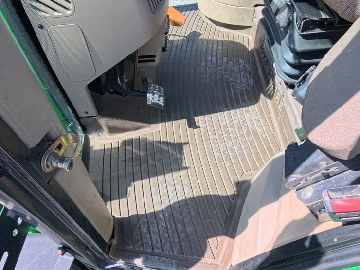 2011-john-deere-7530-premium-image-42