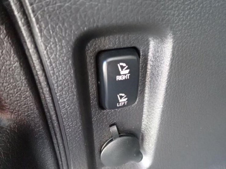 2011-ford-edge-image-60
