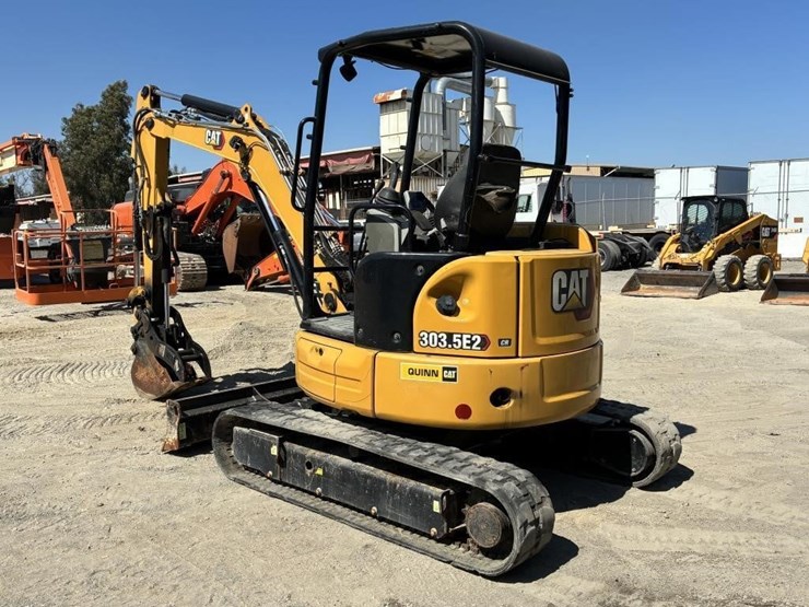 2020-caterpillar-303.5-image-4