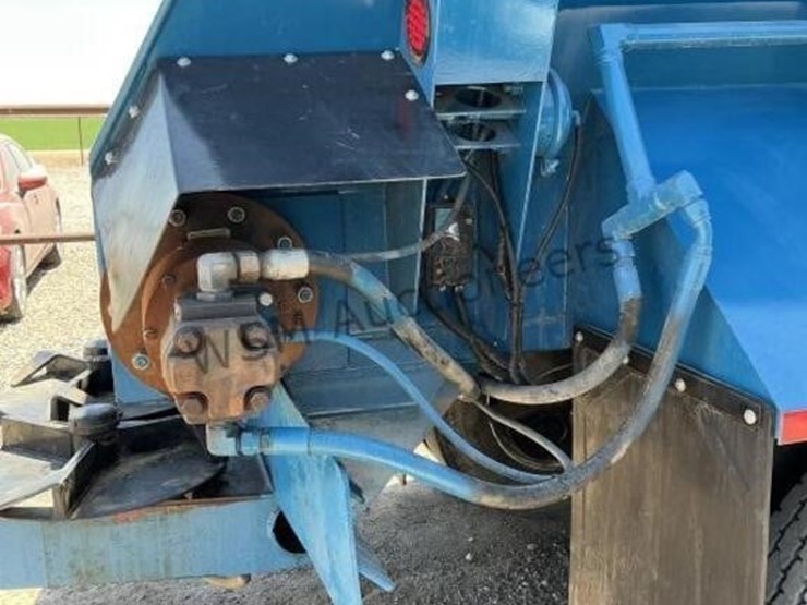 2009-versa-v-bottom-spreader-trailer-image-10