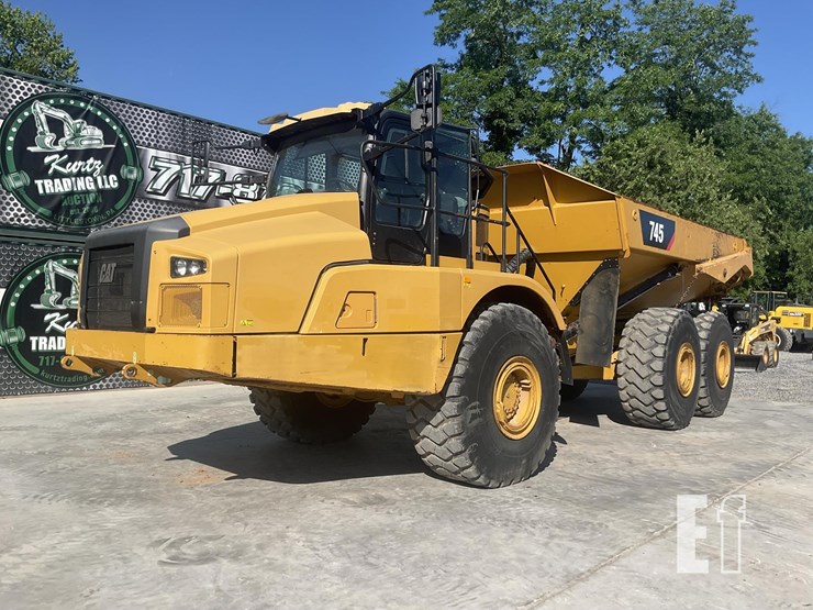 2019-caterpillar-745-image-9