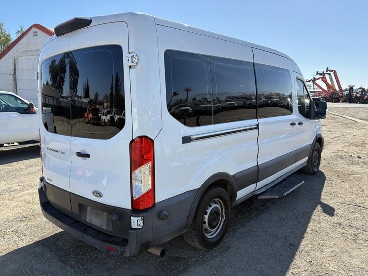 2020-ford-transit-image-3