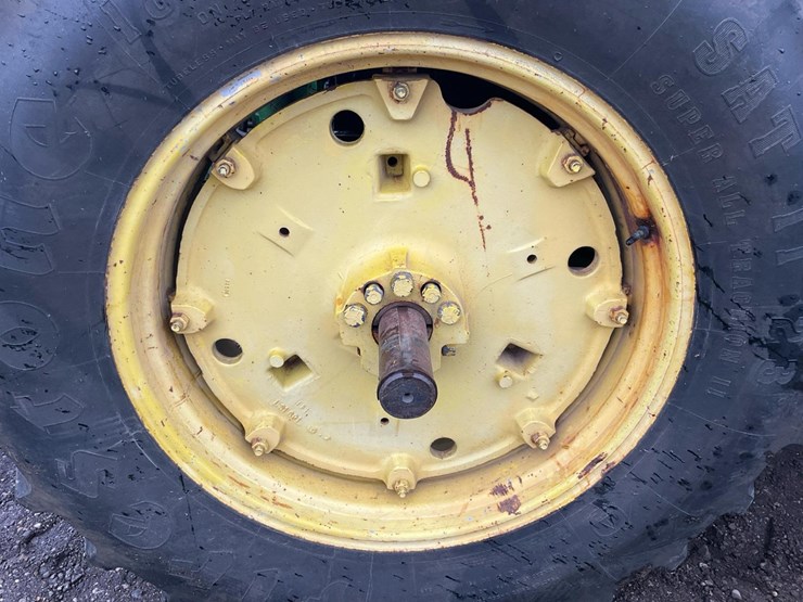 1993-john-deere-6300-image-33